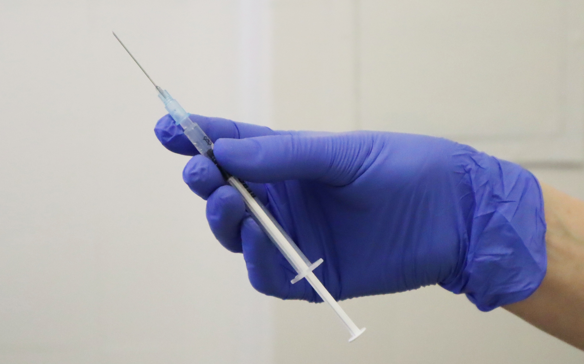 Nežádoucí účinky vakcín proti covidu-19: SÚKL podezírá dalších 311 případů