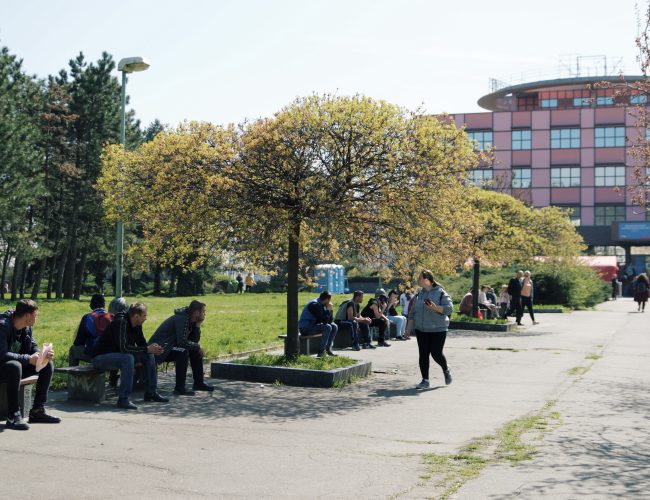 Foto: Uprchlíci nově najdou pomoc ve Vysočanech. Pražské asistenční centrum se podruhé přesouvá