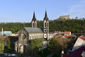 Býval průmyslovou čtvrtí, nyní je Karlín moderním business centrem 
