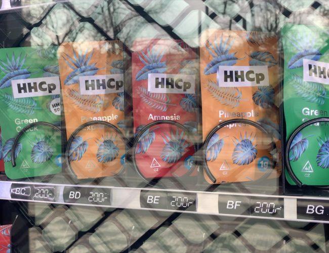 Nové varianty HHC nahradily zakázanou látku téměř hned