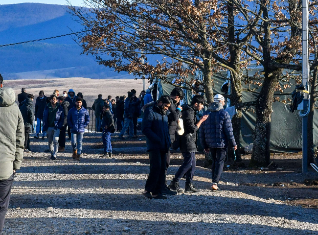 Europarlament těsnou většinou schválil migrační balíček. Proti byli ANO, SPD ale i Piráti