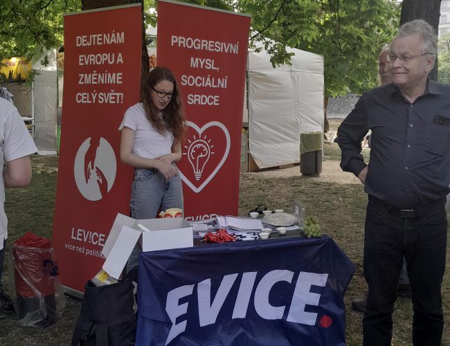 Zástupci Strany Levice oslavili s voliči Svátek práce