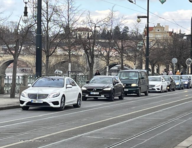 Dohoda o čistém průmyslu vyvolává bouřlivé debaty o zelených ambicích a financování, tvrdí odborníci