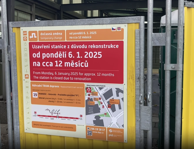 „To nám udělali snad naschvál.“ Uzavření dvou stanic metra komplikuje dopravu v Praze