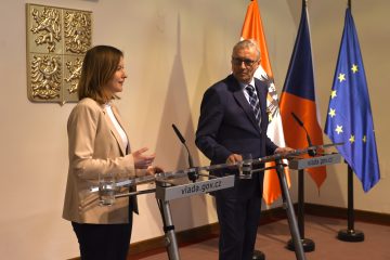 Rakouská ministryně pro Evropu: Ekonomické vztahy s Českem jsou výjimečné  