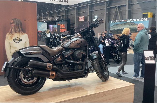 Praha po dvou letech centrem motorkářů, na veletrh Motocykl 2025 zavítal i prezident