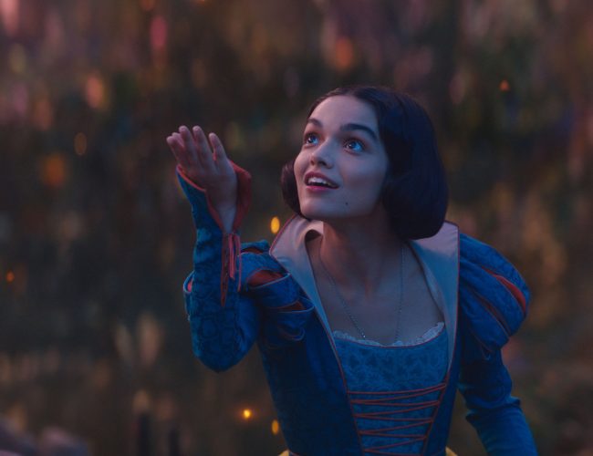 Remake Sněhurky od Disneyho: Důstojný, kontroverze se mu ale nevyhnuly