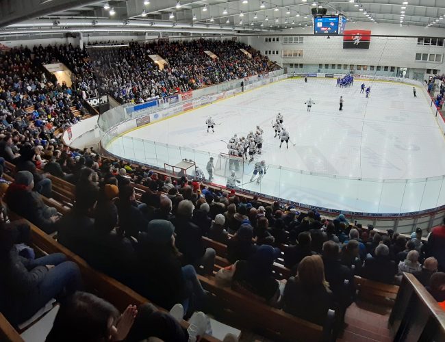 Hokejisté Českých Budějovic řeší stěhování. Možné extraligové semifinále se kryje s MS žen