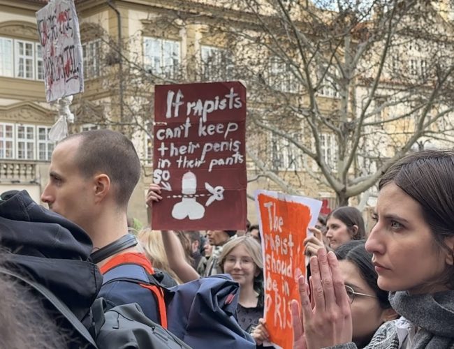 Pražská demonstrace volala po přísnějších trestech za sexuální násilí