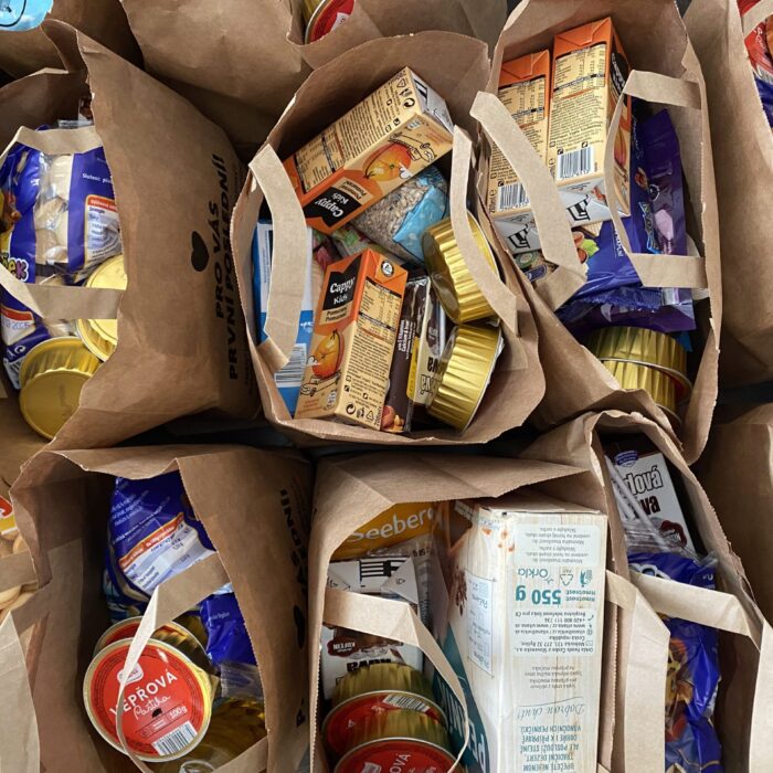 Potravinové banky pomáhají statisícům lidí ročně. Plánují i výdejní boxy