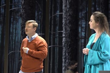 Beretová jako Heda od Ibsena, režisér experimentuje s umělou inteligencí