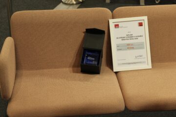 Nábytkem roku je modulární lavice do čekáren a recepcí