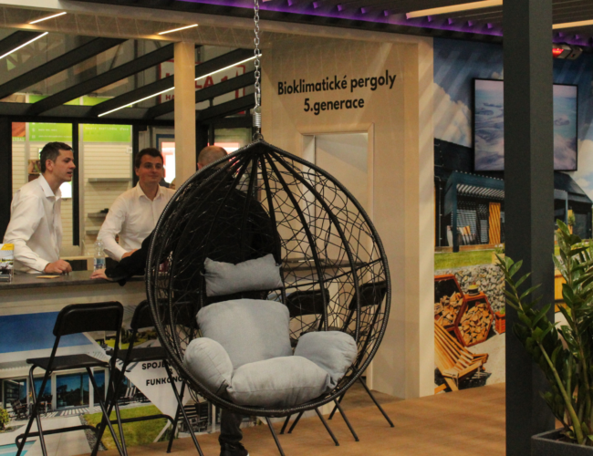 Češi chtějí zahradu bez námahy. Veletrh For Garden ukazuje, jak na to