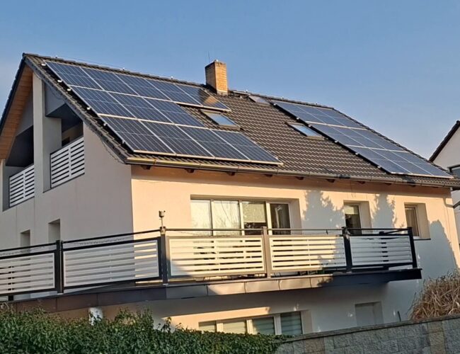 Výrobců elektřiny v Česku přibývá, odběratele hledají na energetických seznamkách