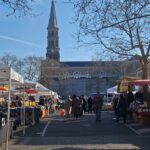 Tradiční trhy v Lille nabízí nejen sezónní zboží, ale i nedostatková vajíčka