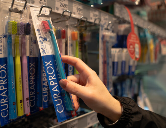 Zdravá ústní dutina snižuje riziko Alzheimerovy choroby, upozorňují odborníci