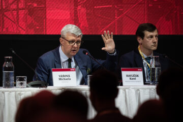 Stavební zákon tlačíme buldozerem, míní Havlíček. Podle opozice je návrh neúplný