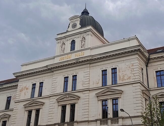 Vraždy okolo záhadného léčitele. Začal další proces s kutnohorskou sektou