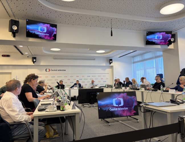 Radní České televize mimořádně jednali. Hospodaření média je kontrolované, tvrdí