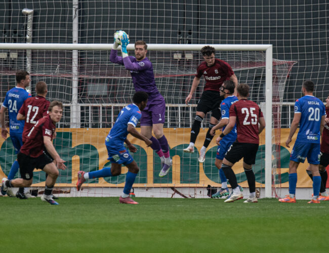 Artis na hraně baráže o postup, Sparta jednou nohou ve třetí lize