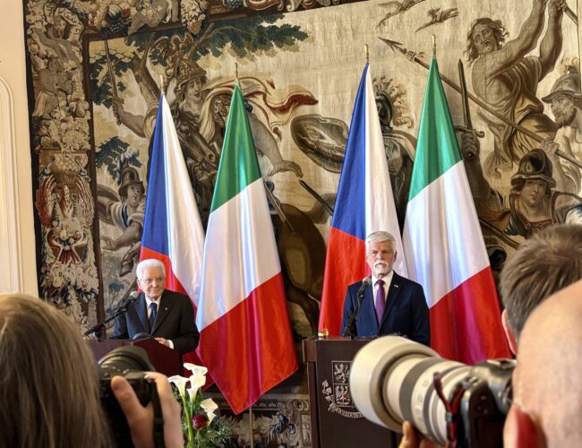 Pavel jednal s italským prezidentem. Bavili se o NATO, válce na Ukrajině i Blízkém východě